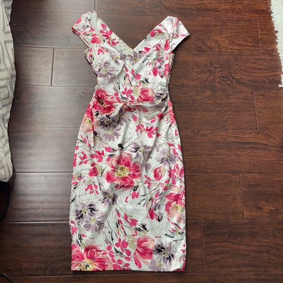 Maggy London Floral Print Ruched Midi Dress - Picture 5 of 8